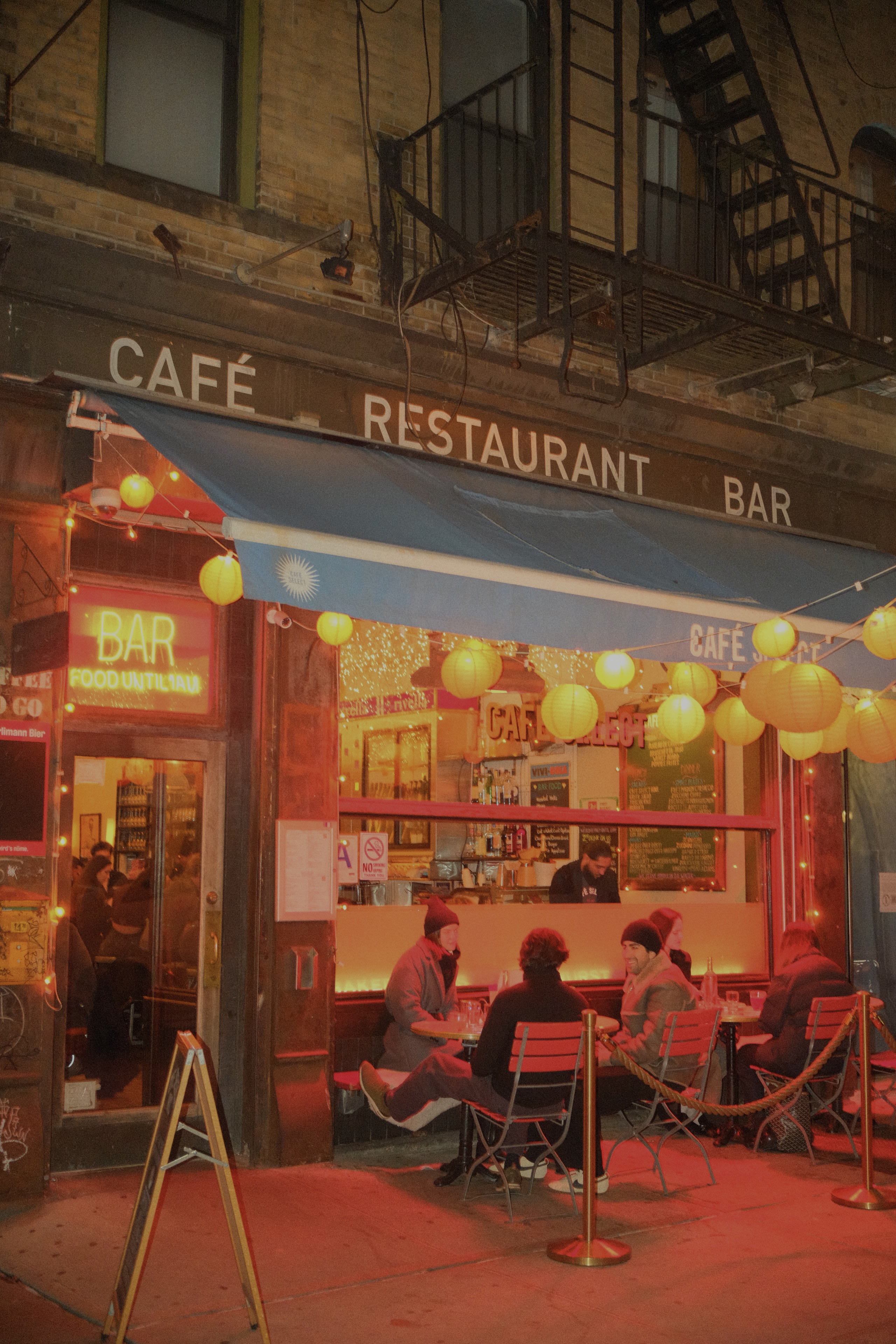 A photograph of a restaurant to capture Family Dinner in New York City